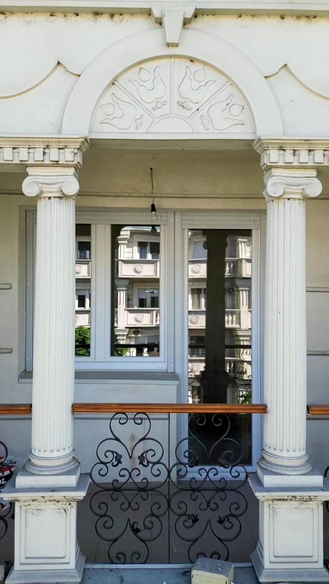 Macedonia Square Apartment