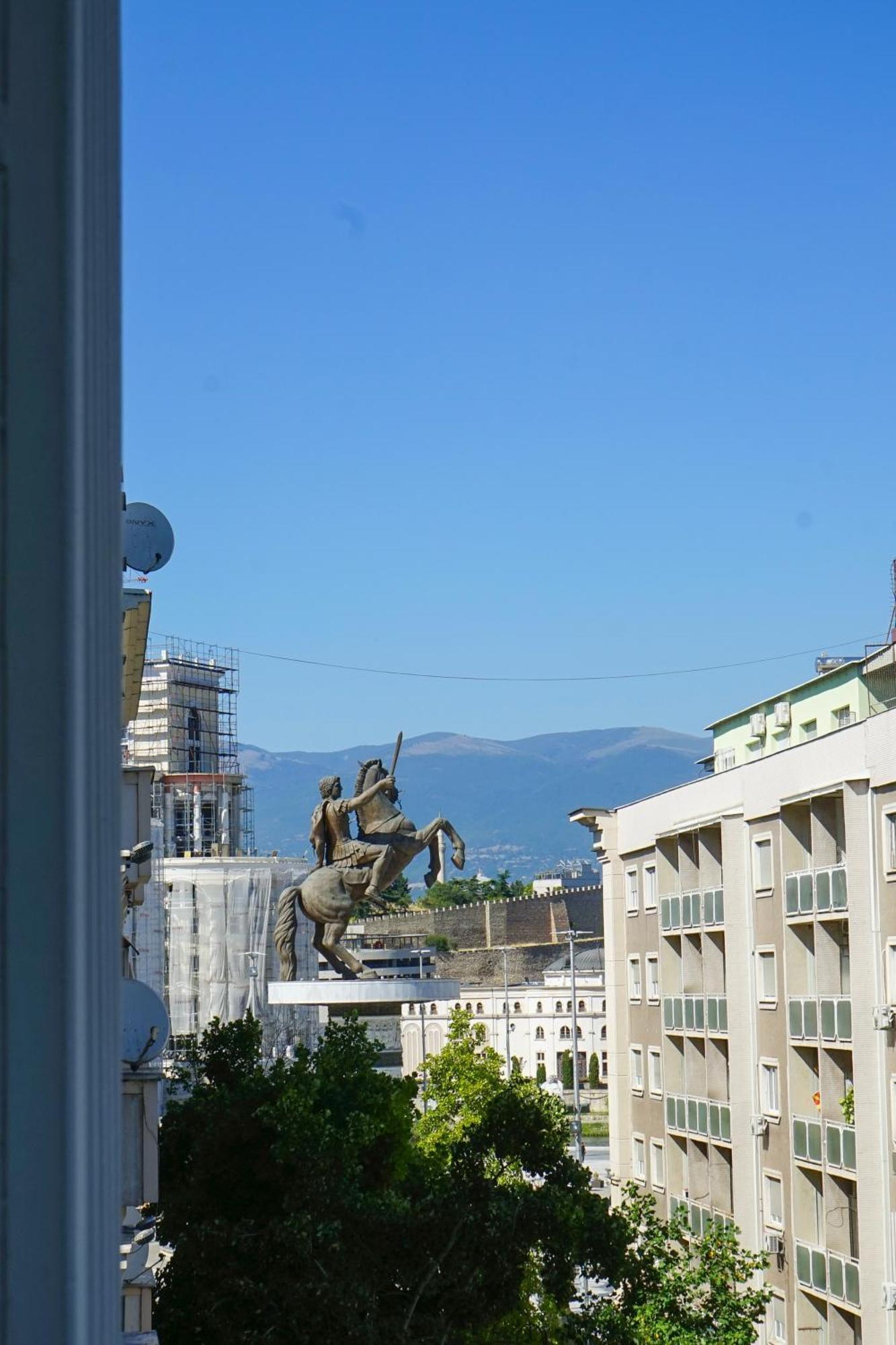 Apartment Macedonia Square