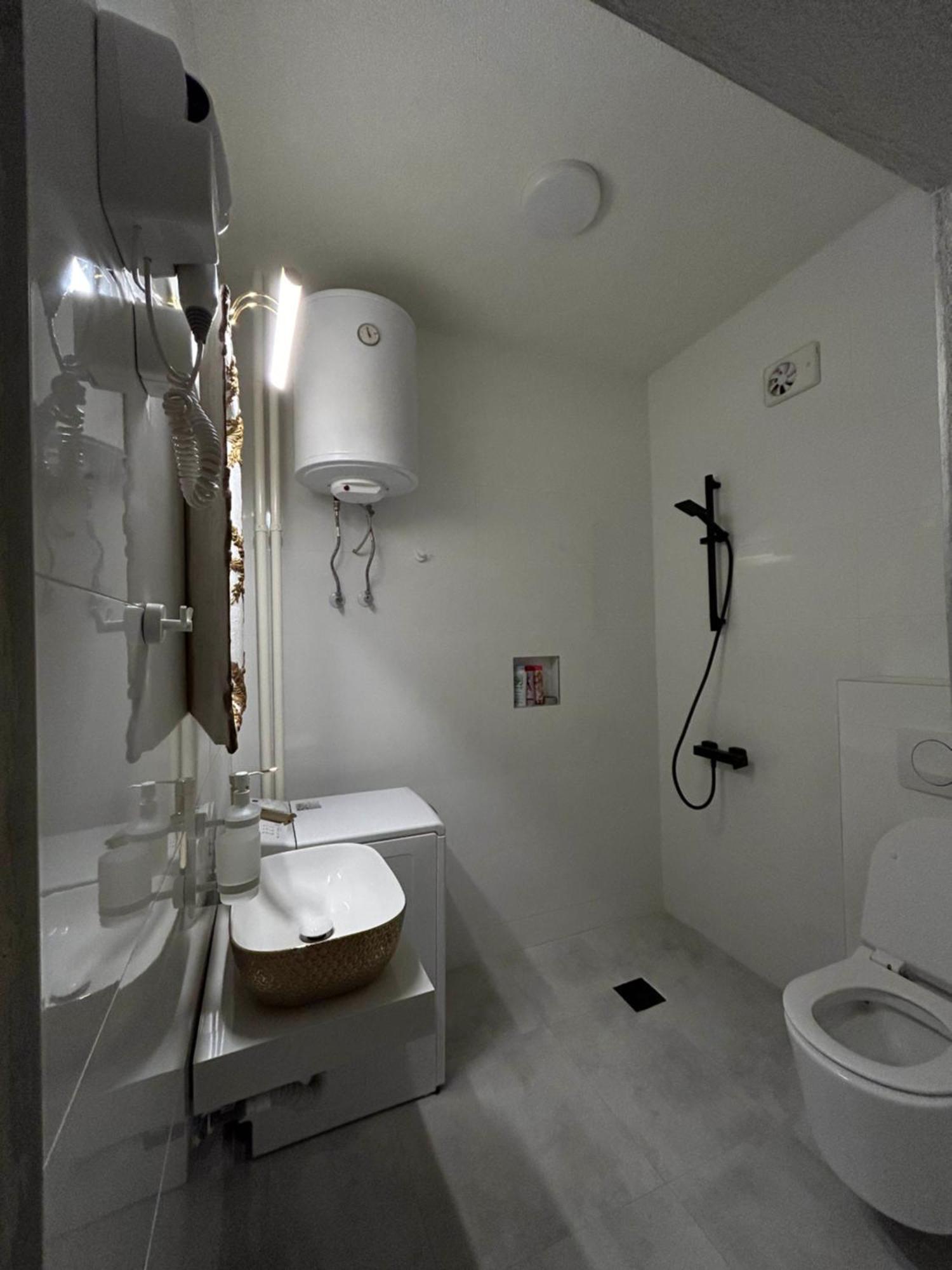 Macedonia Square Apartment