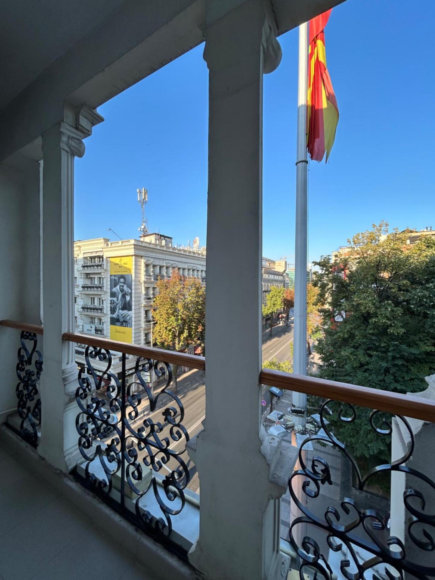 Apartment Macedonia Square